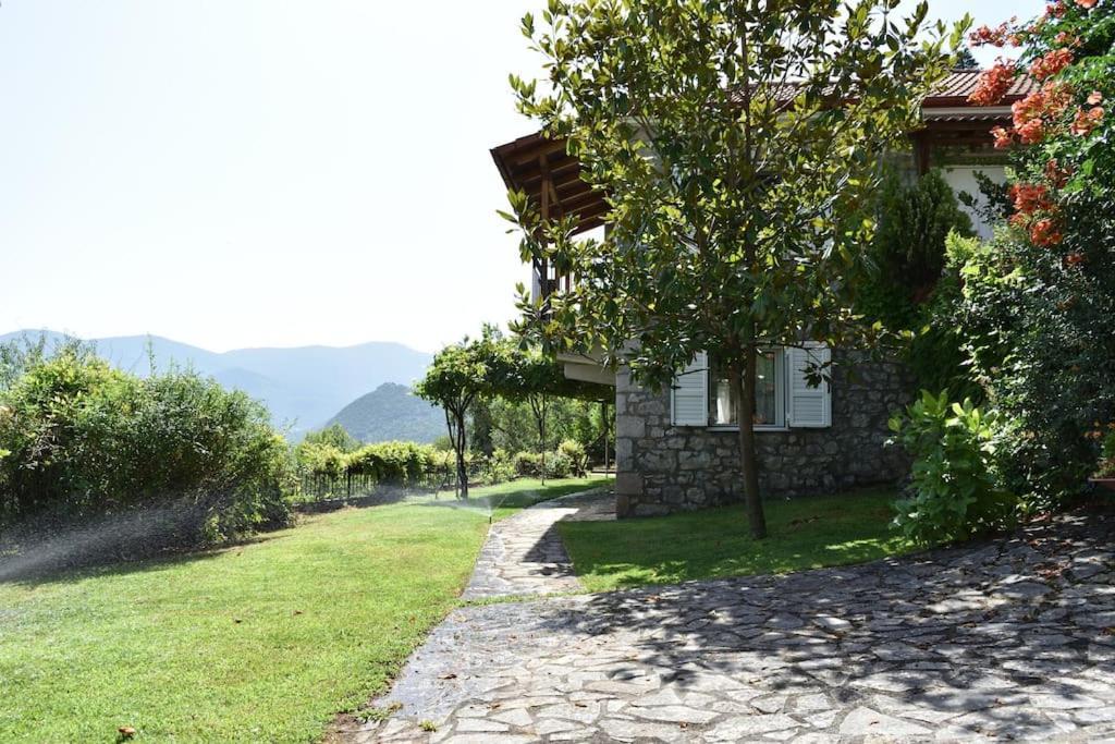 Holiday Cottage Lílaia Екстериор снимка